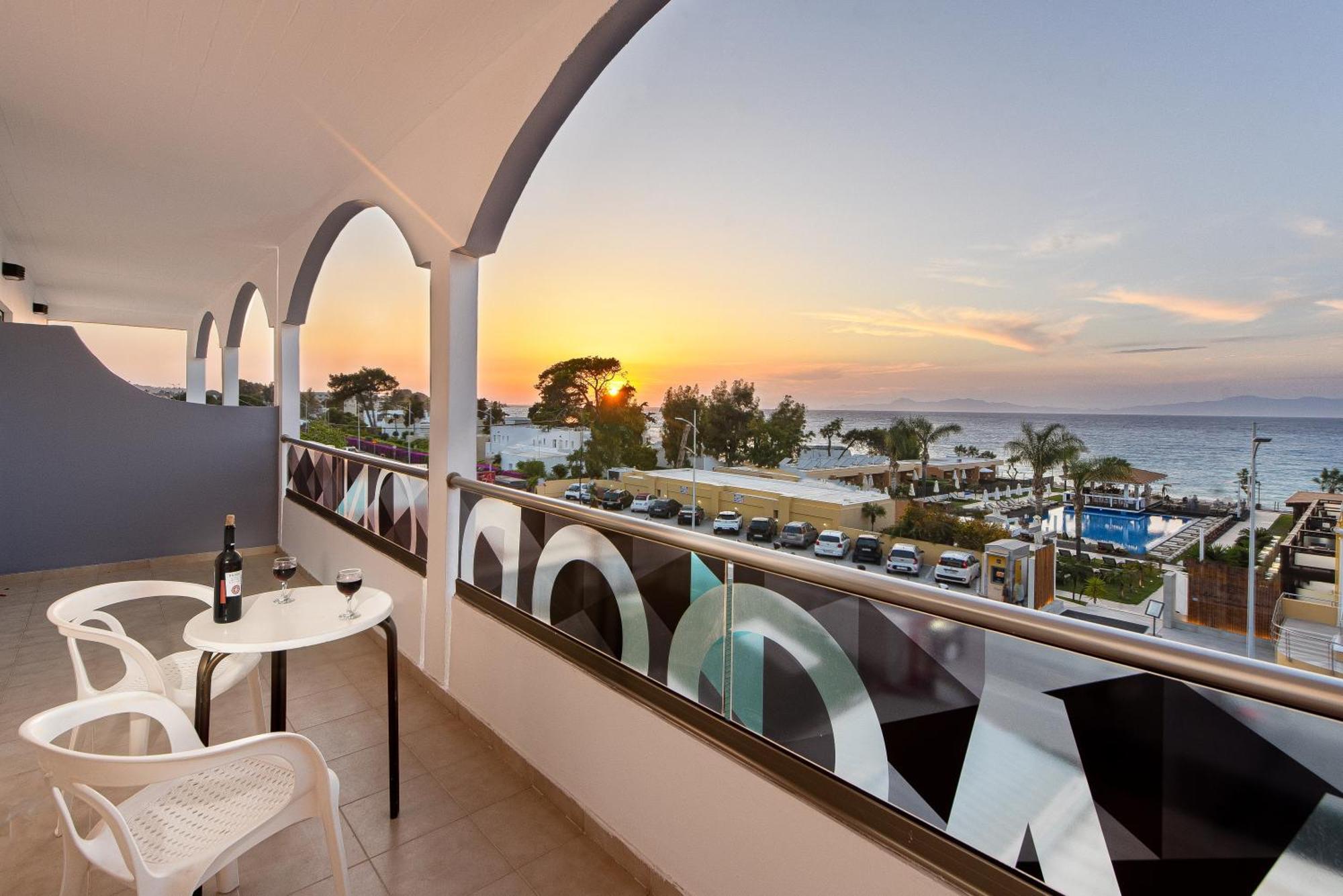 Sunny Days Hotel Ixia  Extérieur photo